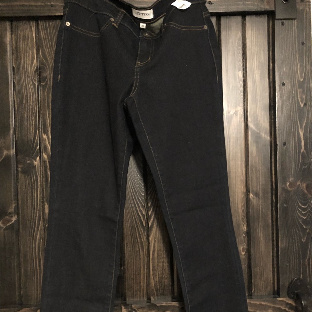 Lila Ryan dark skinny jeans.
